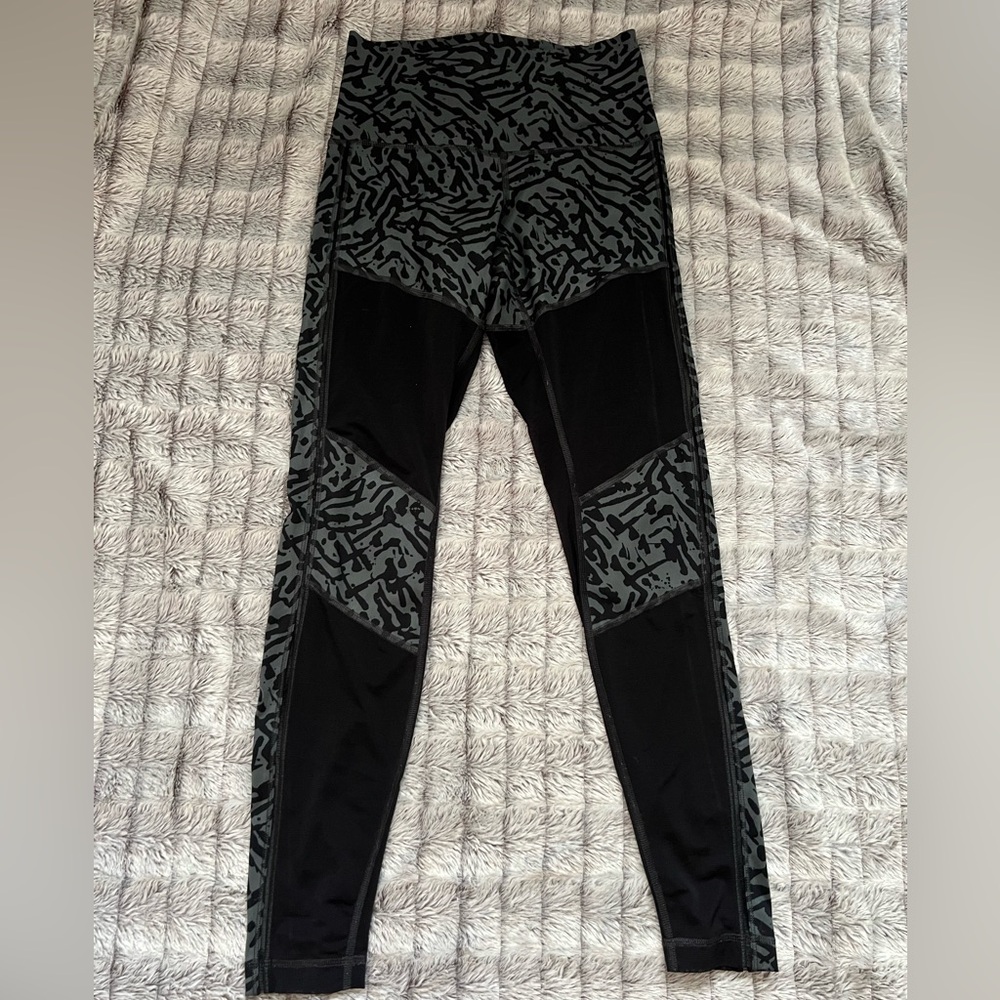 Lululemon Mesh Cut Out Leggings